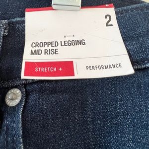 Express cropped legging raw hem jeans. NWT